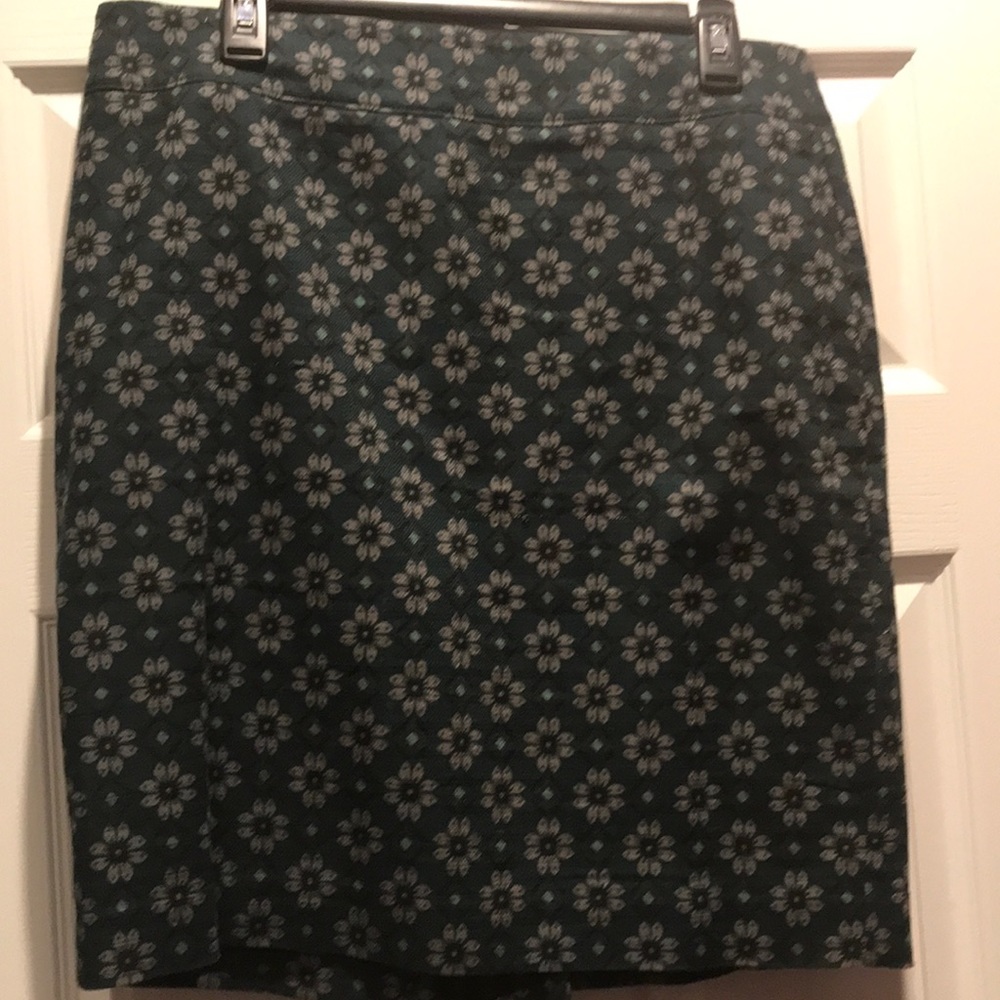 The Loft dark green with flower pattern skirt